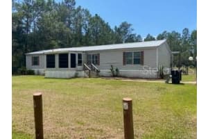 1836 Hickory St, BUNNELL