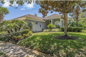 8 Hidden Lake Way, PALM COAST