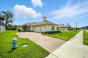 74 New Leatherwood Dr, PALM COAST