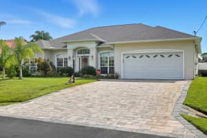 20 Wood Center Ln, PALM COAST