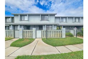 210 Lemon Tree Ln #5, ORMOND BEACH