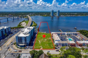 613 Halifax Ave, DAYTONA BEACH