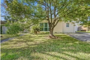 1532 Zinnia Dr, DELTONA