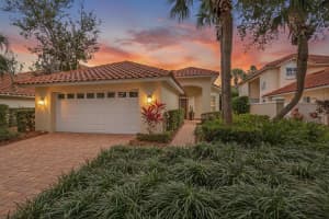 8 Monterrey Dr, PALM COAST