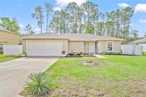 10 Poinsettia Ln, PALM COAST