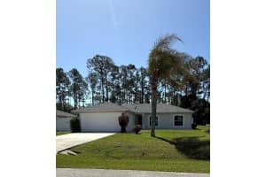 2 Upland Pl, PALM COAST