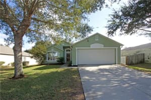971 Vanderbilt Dr, EUSTIS