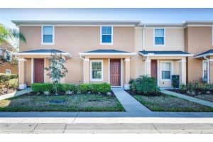 1112 Chelsea Dr, DAVENPORT