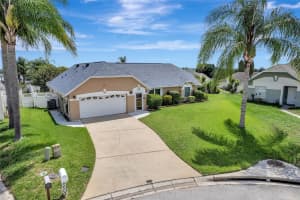 5600 Mandarin Ct, DAVENPORT