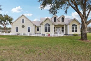 13718 County Road 450, UMATILLA