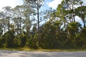 131 Collingswood Blvd, PORT CHARLOTTE