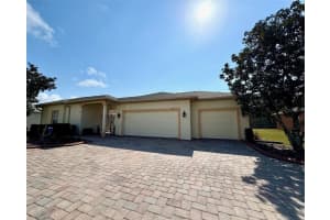917 Shorehaven Dr, POINCIANA