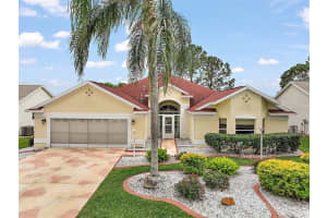 1738 Augustine Dr, THE VILLAGES