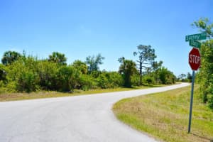 7058 Stacy Ln, PORT CHARLOTTE