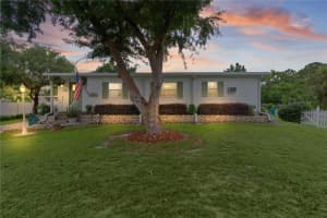 111 Mark Ave, LADY LAKE