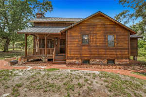 42328 Dogwood Ave, DELAND