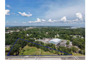 S 14th St, LEESBURG