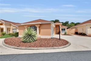 916 Medira Dr, LADY LAKE