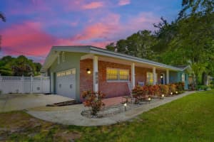863 Bay Breeze Ter, LARGO