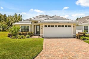 18114 Eagles Way, TAVARES