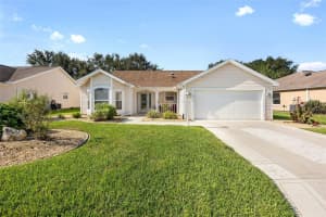 913 Soledad Way, THE VILLAGES