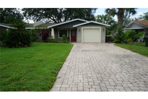 975 W Minnehaha Ave, CLERMONT