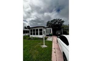 527 Egret Cir, MICCO