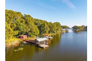 1401 S 9th St, LEESBURG