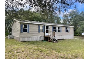 32741 Pine Rd, EUSTIS