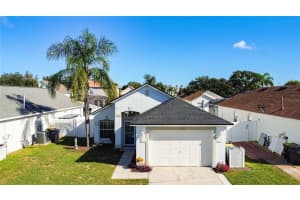 121 Sonja Cir, DAVENPORT