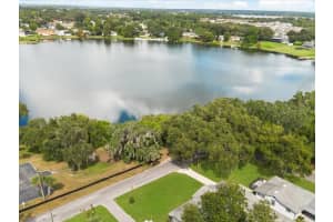 1210 E Caroline St, TAVARES