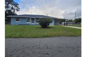 945 Marion Dr, MOUNT DORA