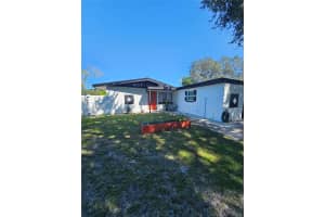 1042 W Hillcrest Dr, COCOA