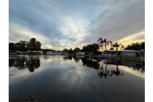 2 Grove Trl, WILDWOOD