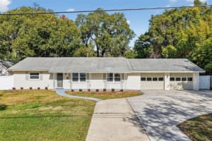 423 E 10th Ave, MOUNT DORA