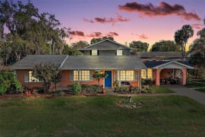 936 N Baker St, MOUNT DORA