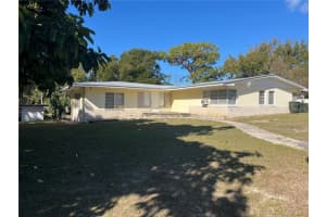 214 W Osceola St, CLERMONT