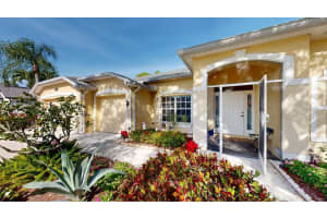 285 Spider Lily Ln, NAPLES