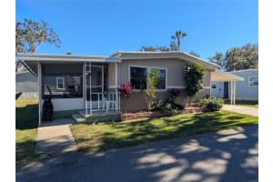 162 Woodmere Dr #a, EUSTIS