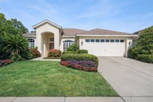 8032 Pine Hollow Dr, MOUNT DORA