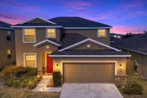 4628 Cortland Dr, DAVENPORT