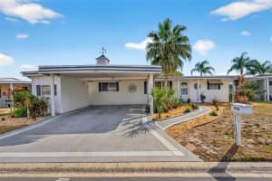 1018 Southland Dr, TAVARES