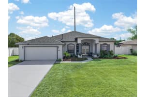 365 Via Bianca Dr, DAVENPORT