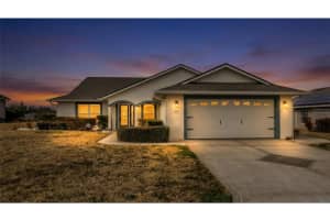106 Fairway Cir, UMATILLA