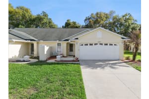 8856 Courtyard Ln, GROVELAND