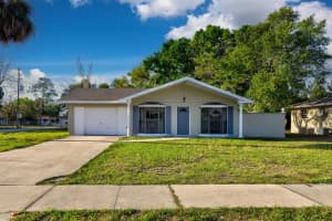 2436 Northland Rd, MOUNT DORA