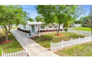 111 Mark Ave, LADY LAKE