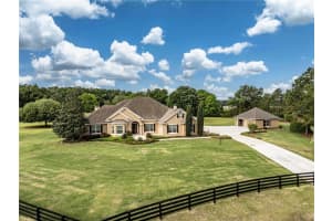 10517 Ne 27th St, OXFORD