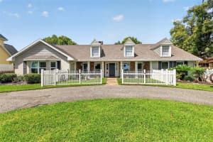 , MOUNT DORA