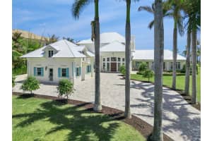 716 Reef Rd, VERO BEACH